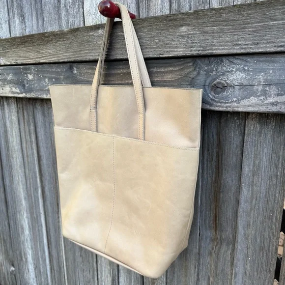 Able Selam 100% Leather Tote in Pebble 3 Deep Pockets Better with Age - Picture 2 of 11